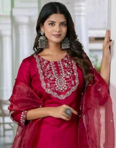 Women Kurti Pant Dupatta Set