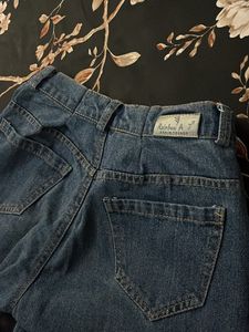 Dark Blue Mom Fit Jeans!!