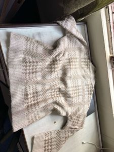 Patterned V-Neck oversized Sweater