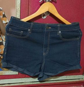 Denim Shorts😍