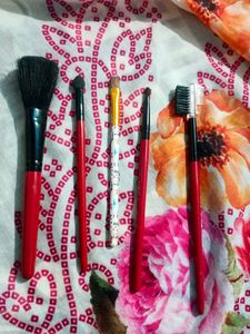 Makup Combo
