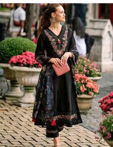 New/Unused Embroidery Chanderi Silk Kurta Set