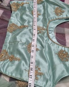 Lehng Cholli With Dupatta and Complimentary Top