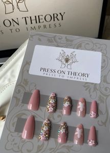 Press On nails