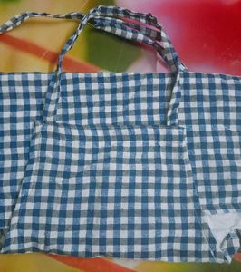 Elegant Green cotton Saree with Kitchen Apron