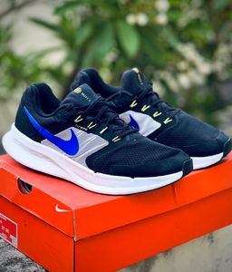Nike Swift 3