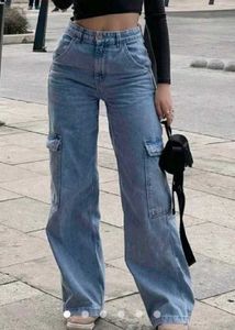 Wide Leg Cargo Jeans
