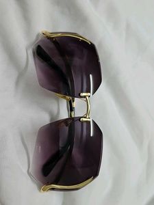 Stylish And Unique Frame Sunglasses