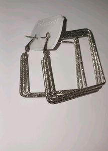Set Of Two Beautiful Earings
