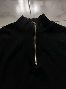 Sassafras Black Zipper Top