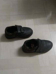 Unisex Brown Shoes, Size 11