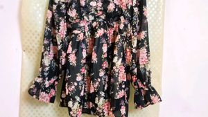 Bugs Casual Bishop Sleeves Polka Print Peplum Top