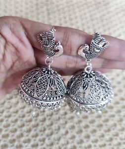 I Want To Sell Earrings Combo Of 2 pairs