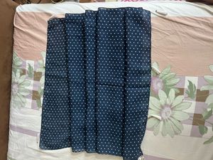 🧣💙Elegant Navy Blue Polka Dot Scarf 💙🧣