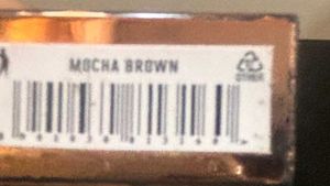 Lip Gloss - Mocha ( WITH FREE FLOWER CLUTCHER)