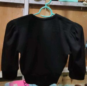 Black Puff Sleeve Cropped Top