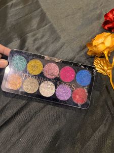 Glam21 Twinkle Eyeshadow Pallete