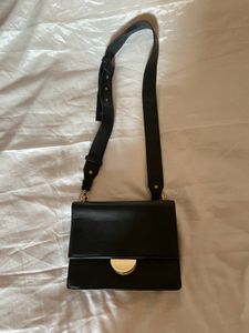 Price Drop Charles &amp; Keith Sling Bag 🖤