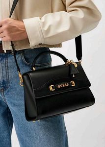 GUESS EMERA LOGO TOP HANDLE FLAP SLING BAG