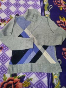 Max Turtle Neck Pattern Sweater