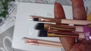 7 Brush