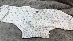 Floral Print Puff Sleeve Crop Top