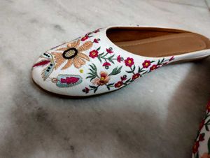 Embroidered Ethnic Flats
