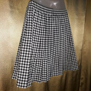 PRE-LOVED | B&amp;W Checked Skirt with Pleating
