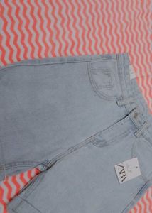 Zara Light Wash Denim Jeans