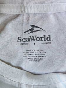 SeaWorld Orca Whale Graphic Tee