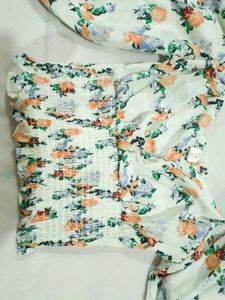 Floral Crop Top🌷