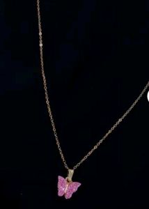 Beautiful Girls Chains And Butterflies Panded 🦋