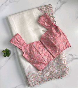 🆕️🆕️Aesthetic Saree With Unstitched Blouse