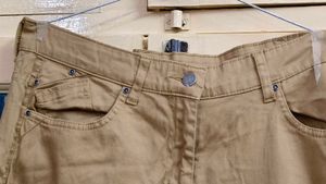 Khaki Casual Capri Pants🤎
