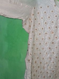 White Kurta Kashmiri Kadai