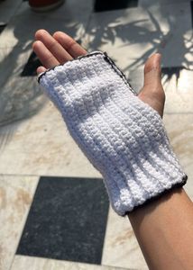 Crochet Micky Mouse Gloves