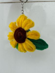 Sunflower 🌻 Pipe cleaner keychain