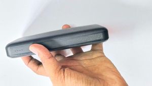 Spigen 20000mah Power Bank