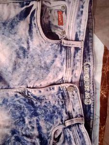 Men tie and Die jeans waist 34 Brand Levis