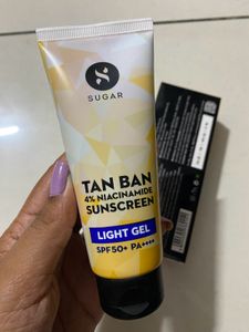 SUGAR Tan Ban 4% Niacinamide SUNSCREEN