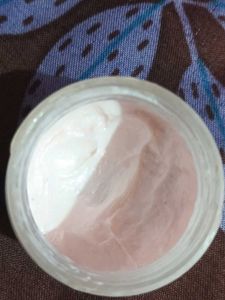 Pond&#39;s Bright Beauty Serum Cream