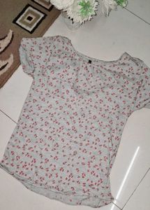 Pretty Leafy🍃 Print Tshirt