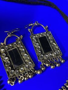 Necklace &amp; Earring Set