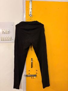 Madame Black Joggers