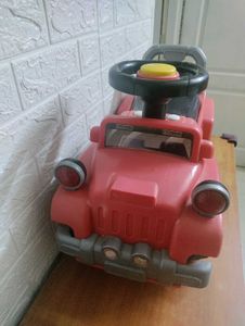 Kids&#39; Red Ride-On Toy Car