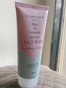 Glamveda Rice &amp; Ceramide Facewash