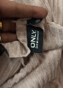 Elegant Ribbed Knit Turtleneck Top