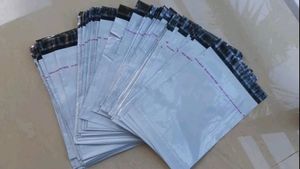 Packing Bags And Shipping Labels