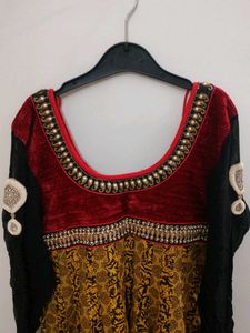 Kurta with net sleeves