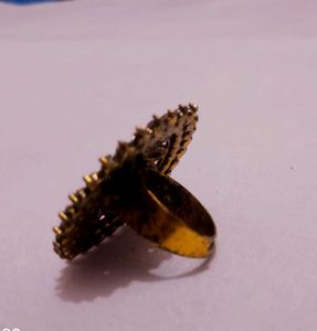 Vintage Gold Tone ADJUSTABLE Ring💍